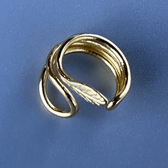 14K Gold Vermeil Leaf Wrap Ear Cuff - Picture 6 of 8